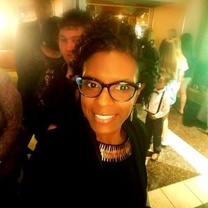 Meet your Posher, Janet